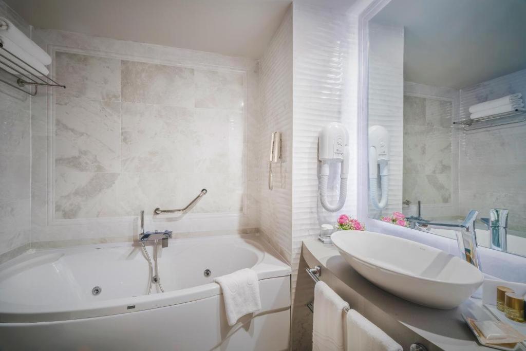 Concorde Luxury Resort & Casino & Convention & Spa Αμμόχωστος Εξωτερικό φωτογραφία